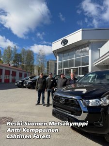 Iso kiitos teille yrittäjille, kun pidätte maaseutua yllä työnantajina sekä hankitte kalustoa paikallisesti