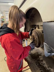 Iloisia työpaikkauutisia Toyota-huollosta!